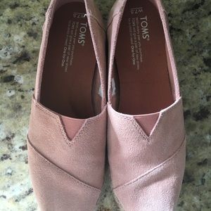 TOMS